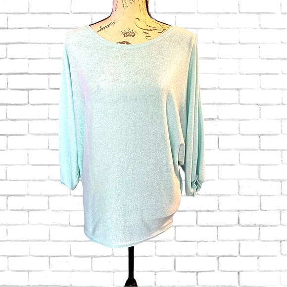 Shirt - Picture 1 of 5